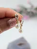 boucles d'oreilles aigue-marine forme poire chacune ornée d'une perle de culture pendante or 750 millième (18 ct) 1,93g