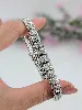 bracelet ligne articulé en or blanc serti de 33 diamants d'environ 4ct au total or 750 millième (18 ct) 23,90g