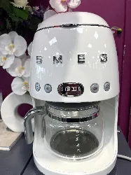cafetière filtre smeg dcf02wheu 1050 w blanc