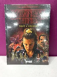 livre stranger things - tout l'univers