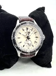 montre automatique seiko presage 4r57-00t0 cadran ivoire et bracelet rochet en cuir marron embossé crocodile