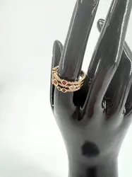 bague 3 rangs sertie d'oxydes roses et blancs en métal doré t62