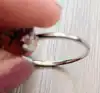 bague or blanc centrée d'un quartz blanc facetté or 375 millième (9 ct) 2,45g