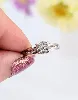bague pastille en or blanc avec une pavage de petits diamants épaulée d'une ligne de diamants or 375 millième (9 ct) 1,67g