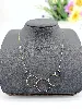 collier or maille forçat fine orné de 5 anneaux limés or 750 millième (18 ct) 1,34g