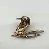 broche en émail motif colibri ornée d'oxydes