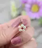 pendentif fleur orné de 5 perles de culture centrées d'un rubis or 750 millième (18 ct) 0,67g