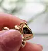 pendentif tortue or ayant un oeil en petit diamant or 750 millième (18 ct) 6,51g