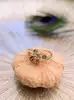 bague or sertie de 5 pierres de couleur or 750 millième (18 ct) 2,07g