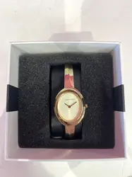calvin klein montre à mouvement quartz deux aiguilles pour femme collection twisted bezel avec bracelet rigide en acier inoxydable