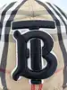 casquette burberry à motif vintage check et logo tb brodé en coton beige et noir