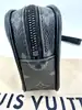 pochette louis vuitton volga en toile monogram eclipse grise / noire