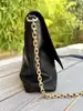 sac à  rabat vanessa bruno moon en cuir noir avec bandoulière