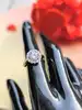 bague fleur en or sertie des oxydes or 375 millième (9 ct) 2,70g