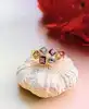 bague or sertie des pierres de couleur or 750 millième (18 ct) 4,54g