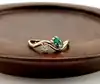 20020150 bague vague sertie d'oxydes incolore et vert t54