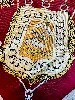 carré foulard hermes cliquetis 90 en soie couleur bordeaux