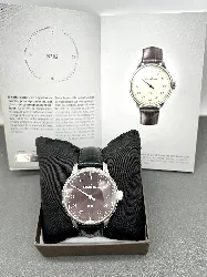 montre meistersinger n°02 movement automatique avec boîtier 46mm acier et cadran 38mm fond foncé