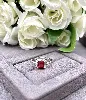 11342 bague solitaire avec oxyde carré rouge et entouré de strass argent 925 1,77g  argent 925 millième (22 ct) 1,5g