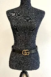 ceinture large gucci gg marmont en cuir noir avec boucle brillante