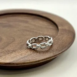 1952910 bague maillons chaîne ornée d'oxydes t56 argent 925 millième (22 ct) 2,46g argent 925 millième (22 ct) 2,46g