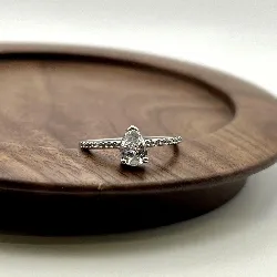 1972610 bague solitaire centrée d'un oxyde coupe poire t56 argent 925 millième (22 ct) 1,7g argent 925 millième (22 ct) 1,7g