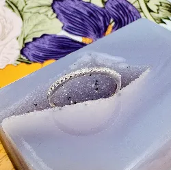 bague argent demi alliance avec oxydes argent 925 millième (22 ct) 0,67g