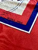 carré 90 / foulard hermès en soie dans les tons dominants rouge et bleu