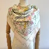 foulard / carré 90 hermès caraïbes en soie fond rose et blanc