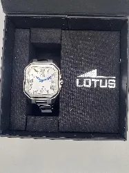 montre lotus square 18967