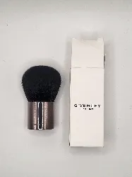 pinceau de maquillage givenchy kabuki