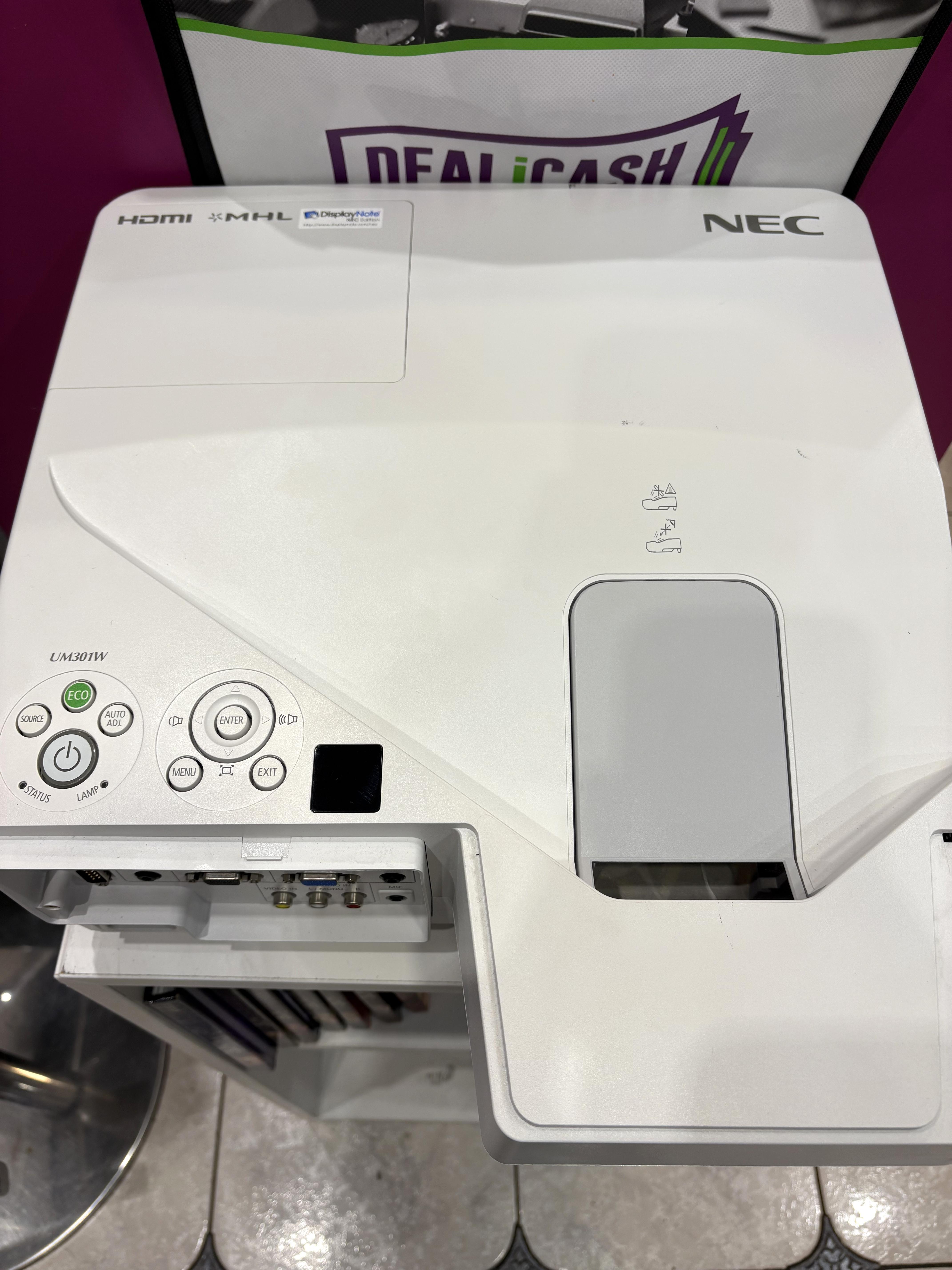 Retroprojecteur NEC UM301W 