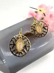 boucles d'oreilles satellite paris arizona dream en pierre de lune et métal doré