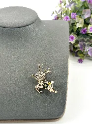 broche faon avec d'oxydes