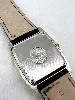 montre omega constellation, mouvement quartz, boîtier en métal doré, bracelet en cuir noir neuf, de remplacement, non d'origine.