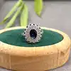11687 bague marguerite pavée d'oxydes bleus et blancs argent 925 millième (22 ct) 3,2g
