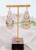 boucles d'oreilles or motifs pendants en filigrane or 750 millième (18 ct) 6,23g