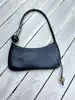 jacquemus sac le bisous perle en cuir noir lisse