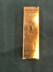 rouge à lèvres fini sat yves saint laurent rouge pur couture