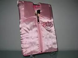 dvd grease avec manteau rose en fourreau pink ladies