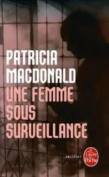 livre une femme sous surveillance