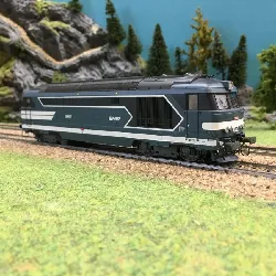 trains locomotive mb-066