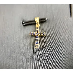 pendentif croix saphirs or 750 millième (18 ct) 0,79g