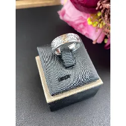 1907700 bague avec motifs géométrique