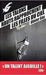 livre les talons hauts rapprochent les filles du ciel