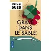 livre gravé dans le sable