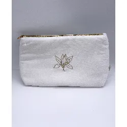 trousse/pochette chanel velous blanche sublimage 38x24cm