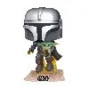 figurine funko! pop - star wars : le mandalorien n°402 - mandalorien avec l'enfant vole (50959)