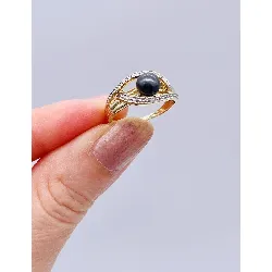 bague 2 ors centrée d'une perle de culture grise et 2 diamants taille 8x8 or 750 millième (18 ct) 2,47g