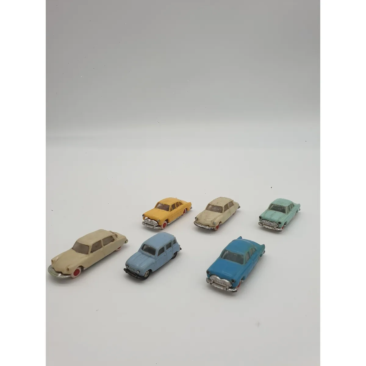 LOT DE 16 Voitures miniatures Norev Majorette Renault Toys EUR 10,00